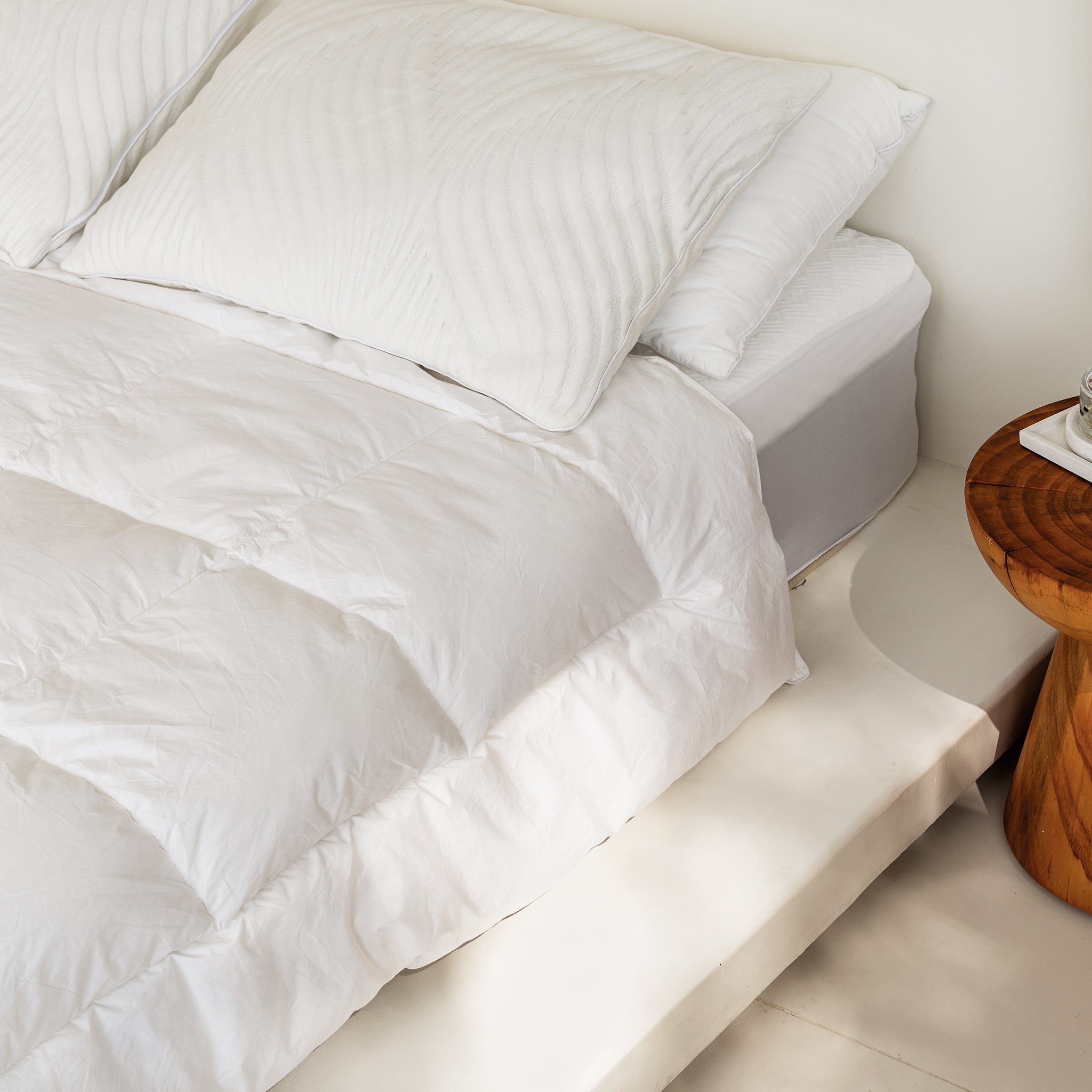 Minocasa SeasonBreeze Luxe Oversized Comforter