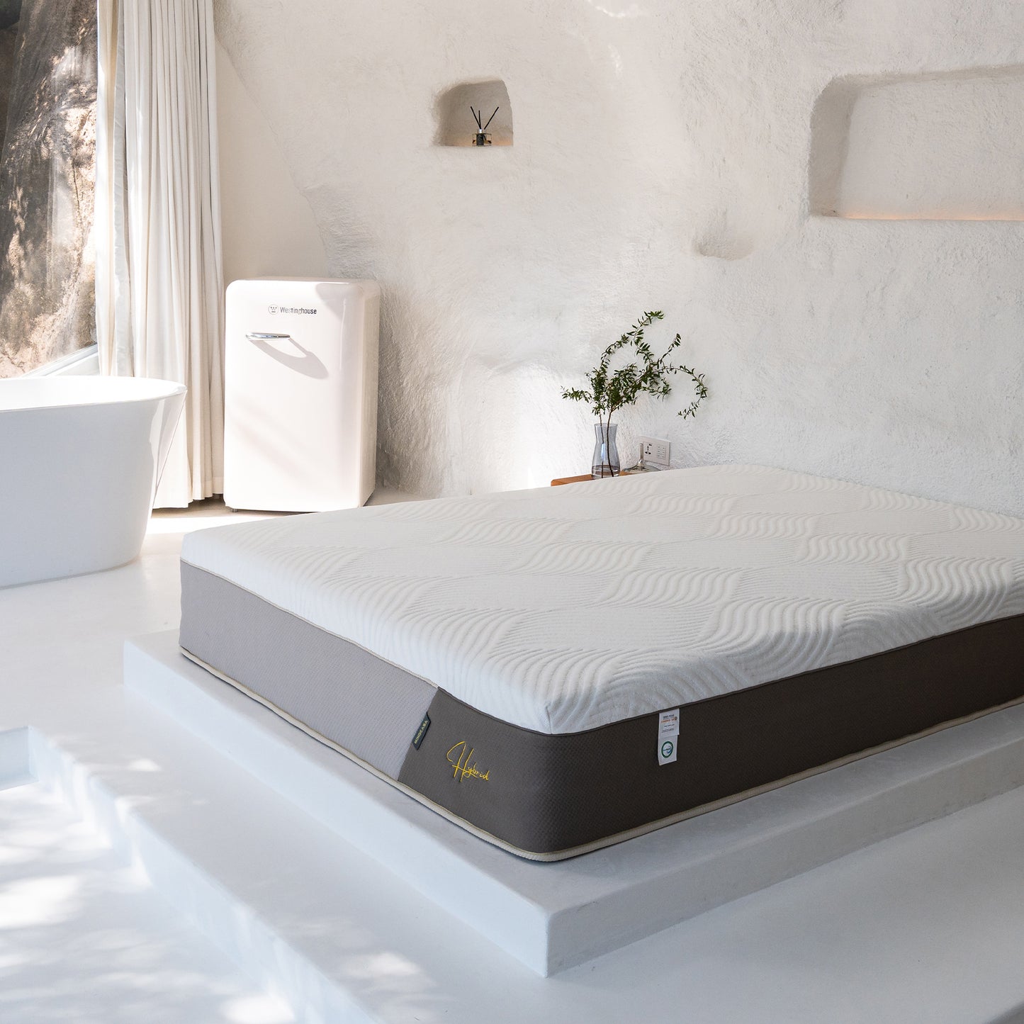 Minocasa Mino Hybrid Mattress Bare in Villa