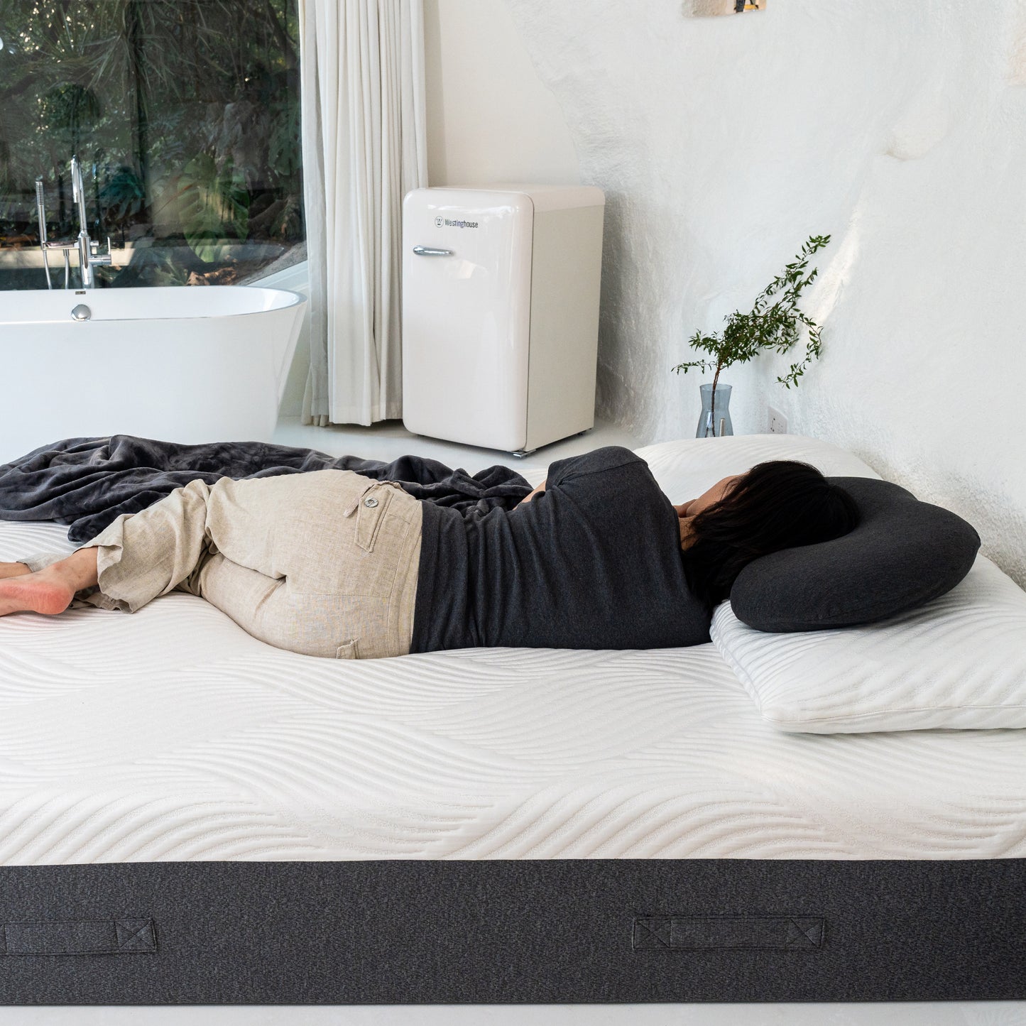 Mino Zero 12 Inch Mattress Ergonomic Pressure Relief Support