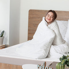 Minocasa Mino Hybrid Mattress Wrapped in Comforter
